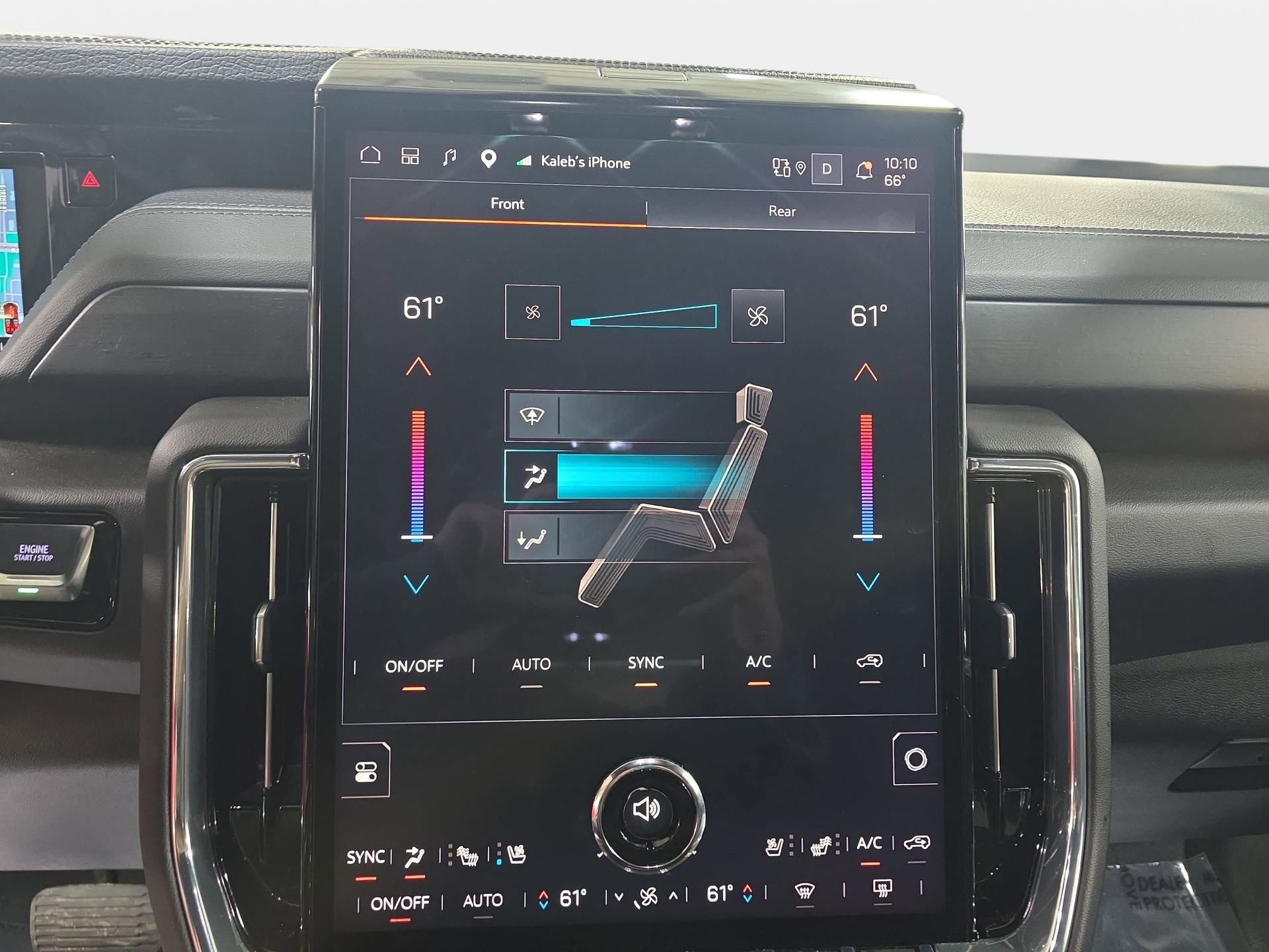Used 2025 GMC Yukon Denali AWD/4WD image 24