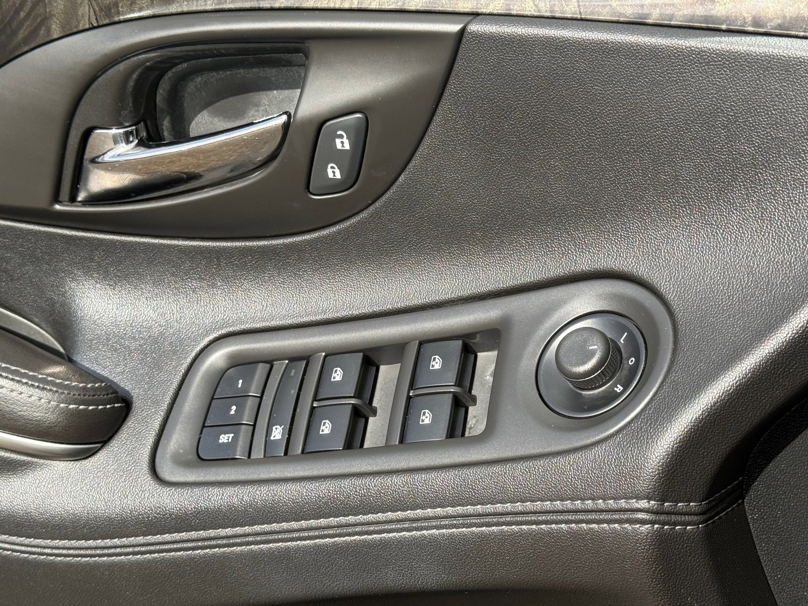 Used 2015 Buick LaCrosse Premium w/ Driver Confidence Package #1 image 21