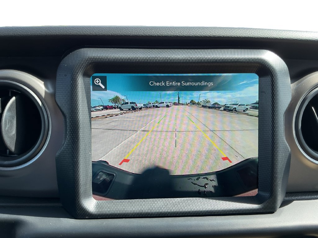 Used 2022 Jeep Gladiator Sport AWD/4WD image 18
