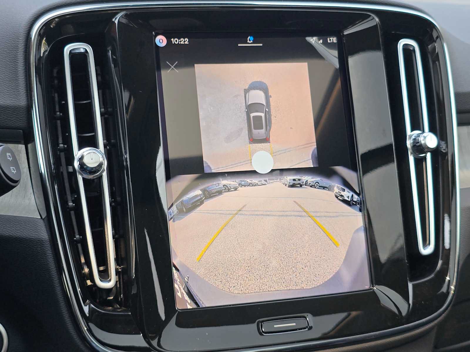 New 2026 Volvo XC40 B5 Plus w/ Protection Package Premier AWD/4WD image 26