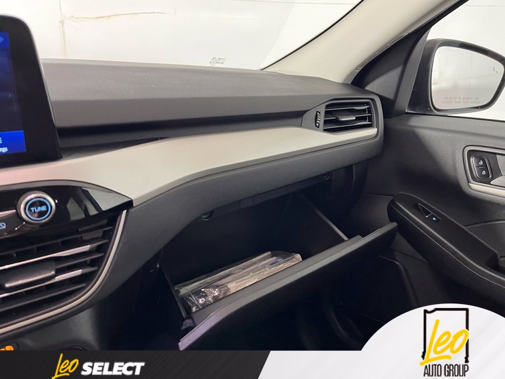 Used 2022 Ford Escape SE AWD/4WD image 23