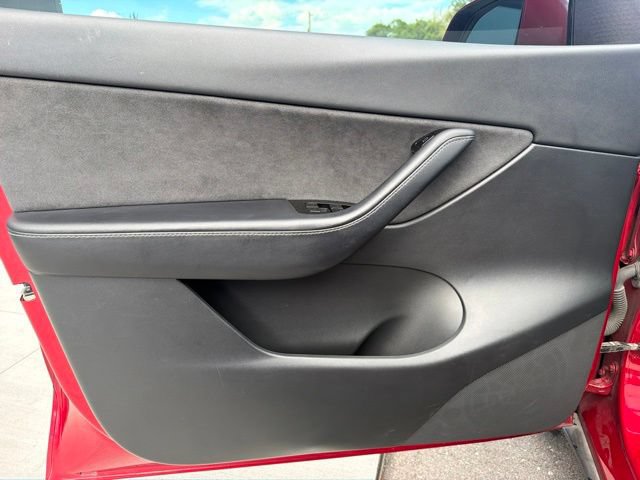 Used 2021 Tesla Model Y Long Range AWD/4WD image 20
