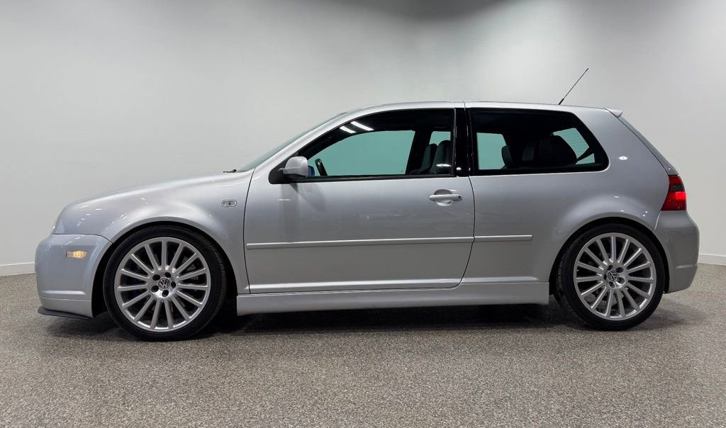 Used 2004 Volkswagen R32 image 25