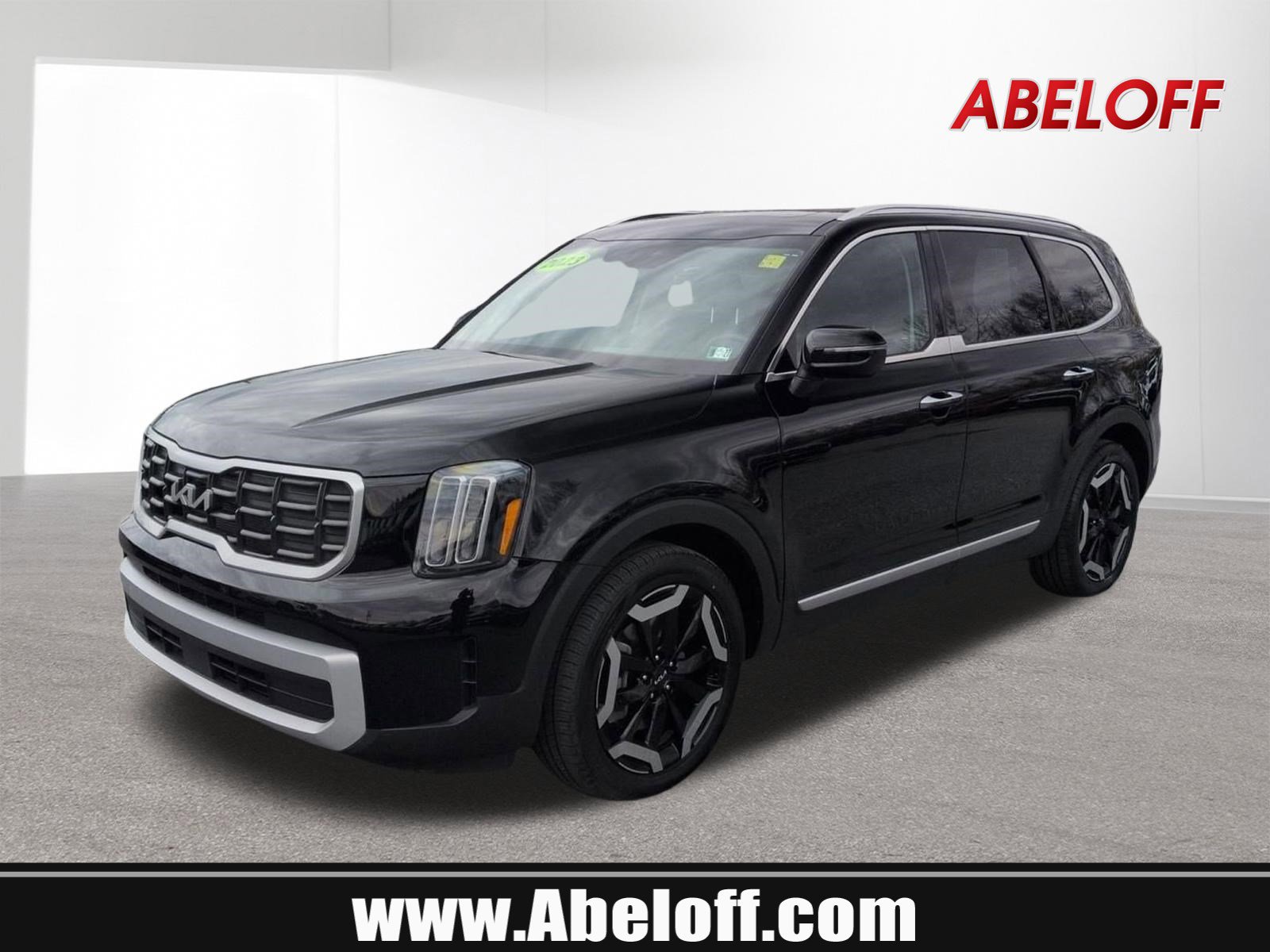 Used 2023 Kia Telluride S w/ S Sunroof Package