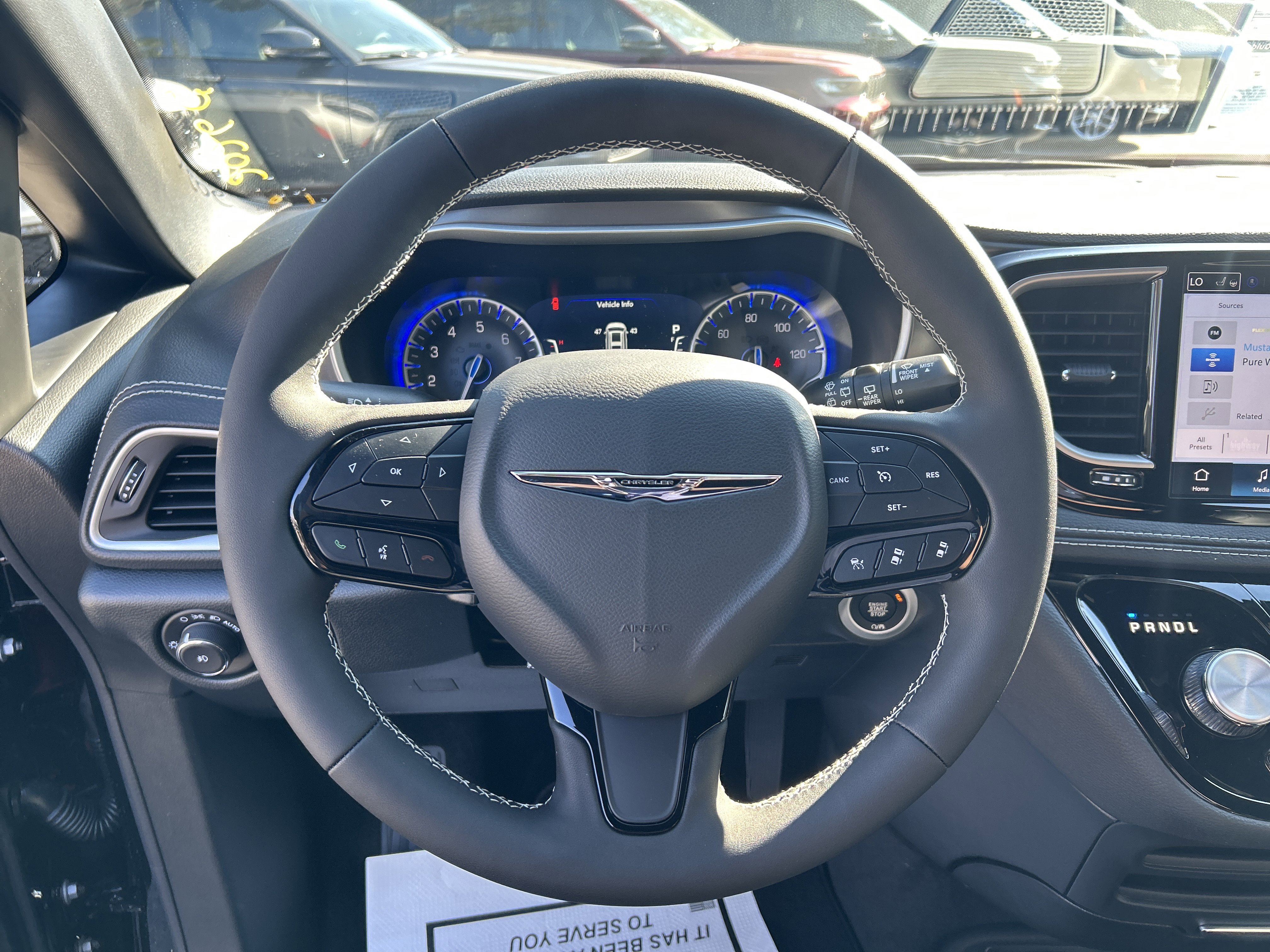 New 2026 Chrysler Pacifica Select image 39