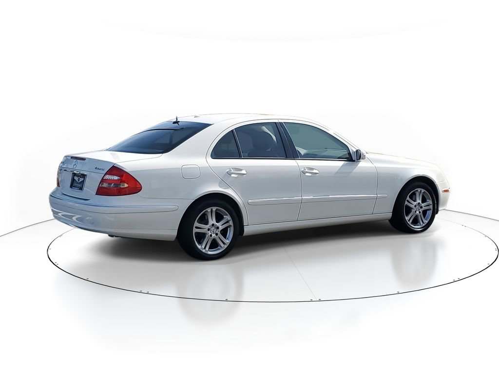 Used 2006 Mercedes-Benz E 350 4MATIC Sedan image 3