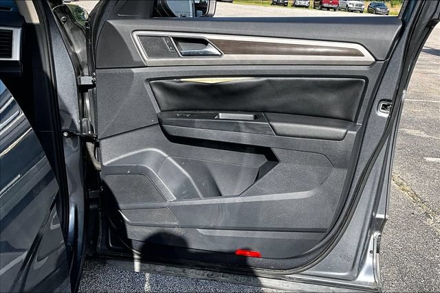 Used 2019 Volkswagen Atlas SE w/ Panoramic Sunroof Package FWD image 29