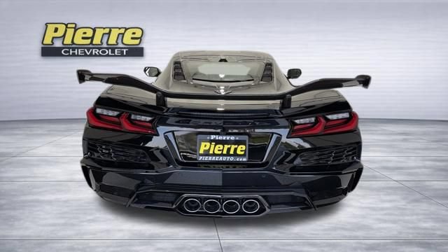 New 2027 Chevrolet Corvette Z06 RWD image 3