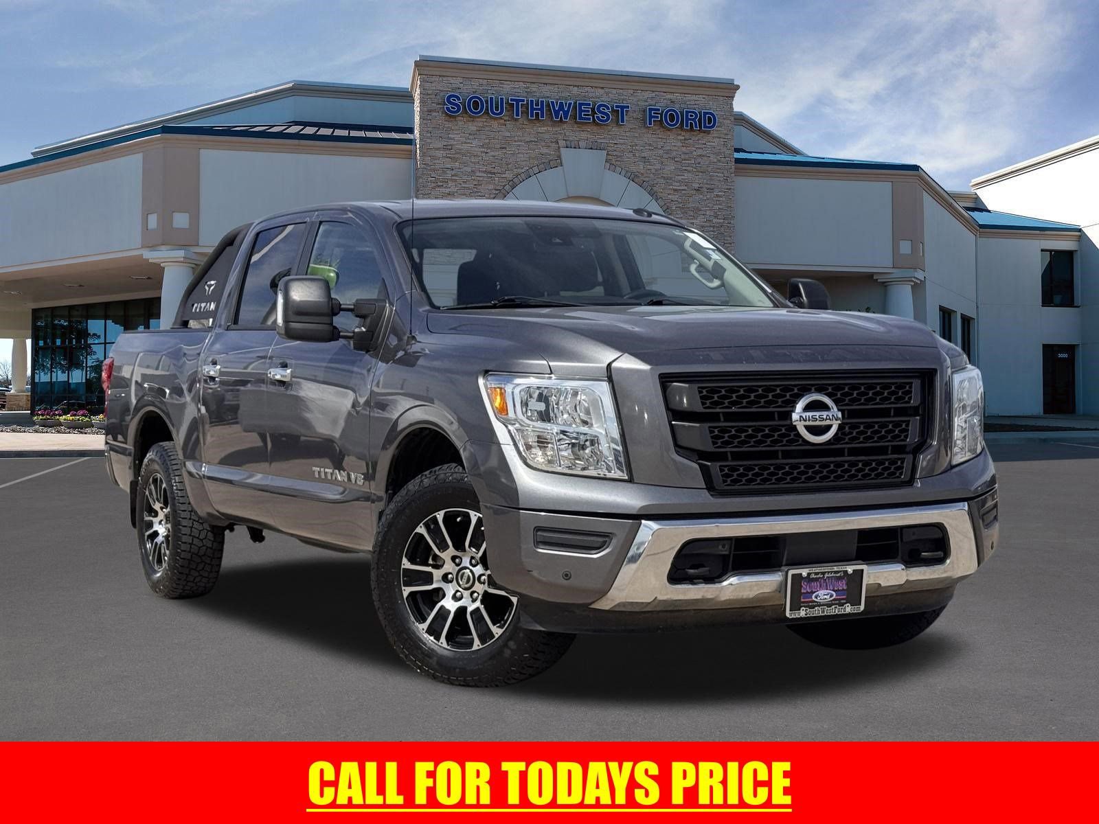 Used 2020 Nissan Titan SV w/ SV Convenience Package