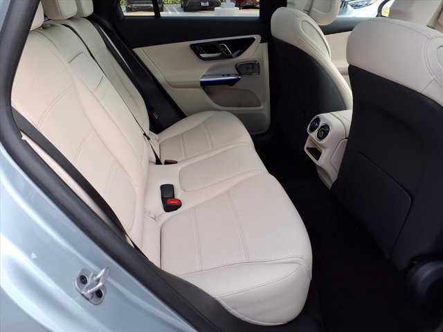 Used 2025 Mercedes-Benz GLC 300 image 20