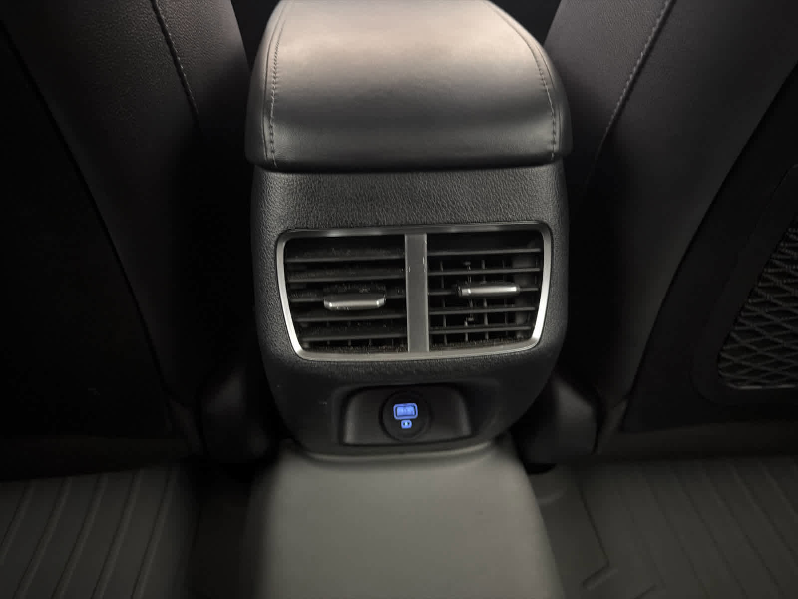 Used 2022 Hyundai Sonata Limited w/ Preferred Accessory Package FWD image 21