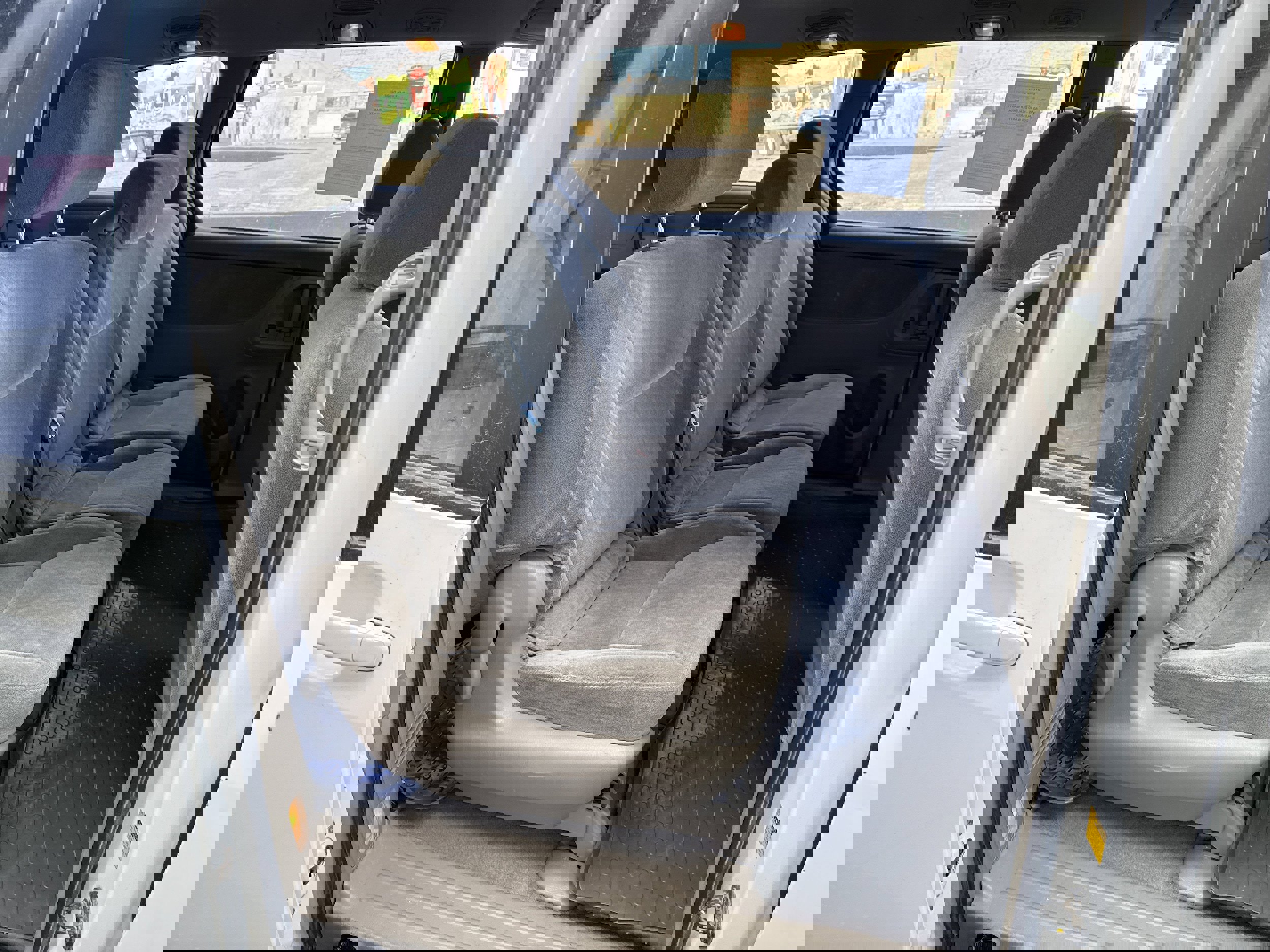 Used 2004 Toyota Sienna CE image 4