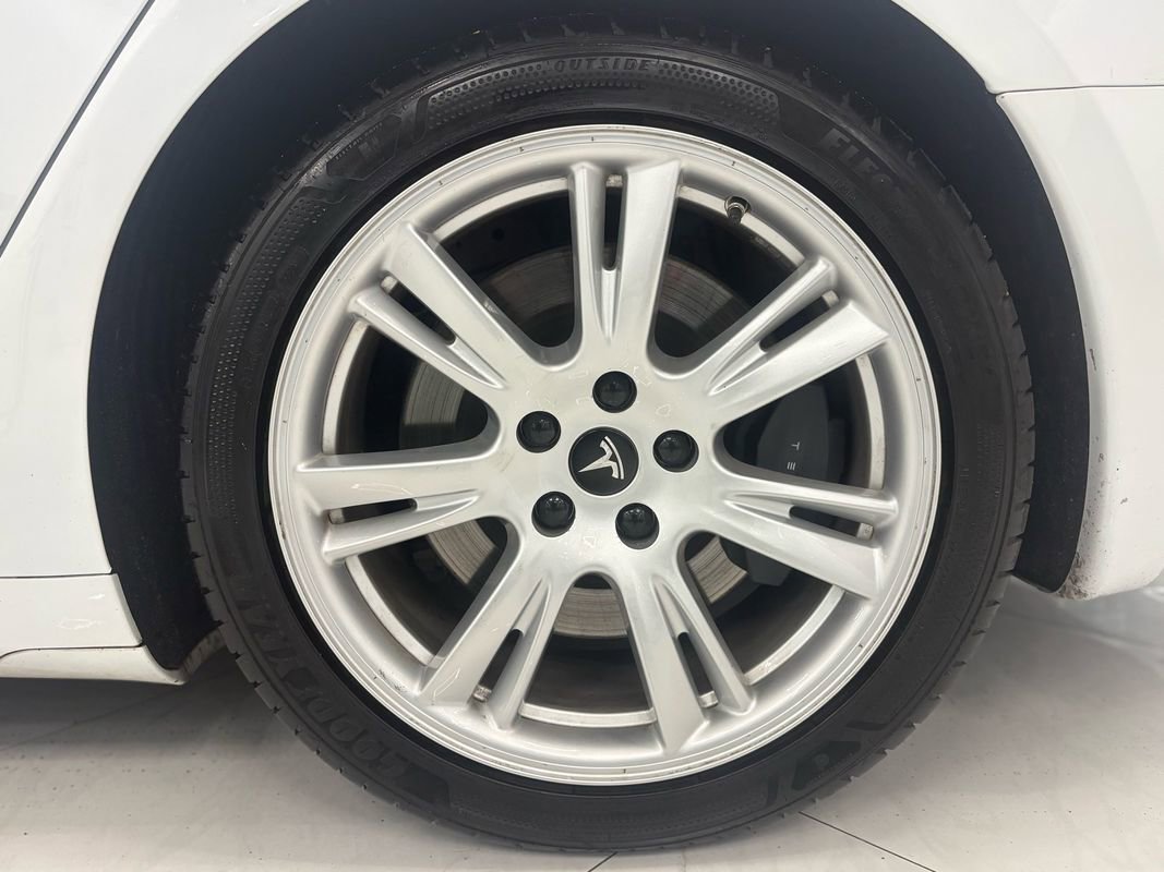 Used 2020 Tesla Model S Long Range Plus image 38