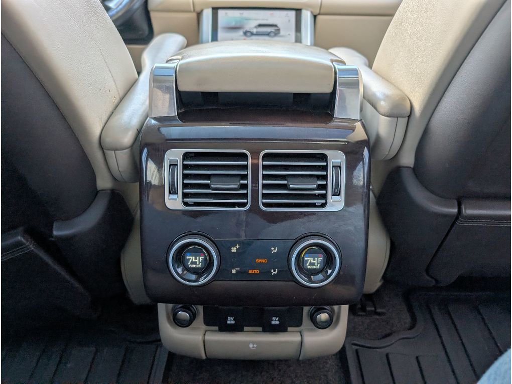 Used 2019 Land Rover Range Rover HSE image 18