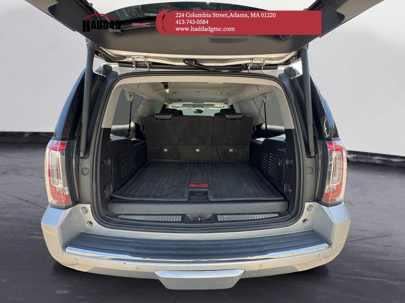 Used 2020 GMC Yukon XL Denali AWD/4WD image 10