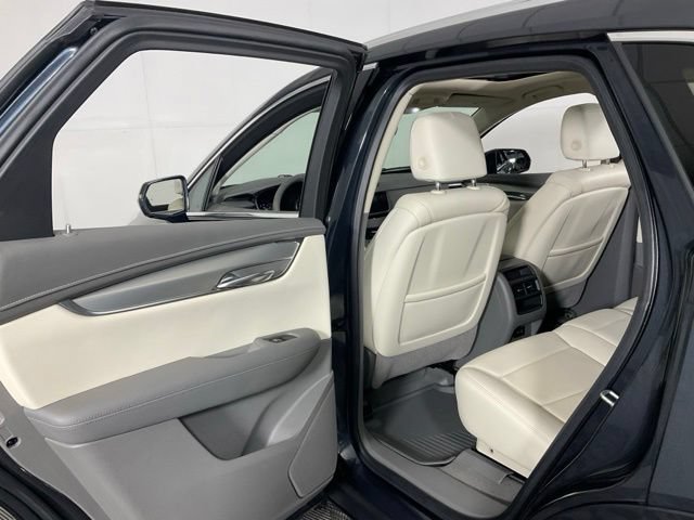 Used 2020 Cadillac XT5 Premium Luxury FWD image 28