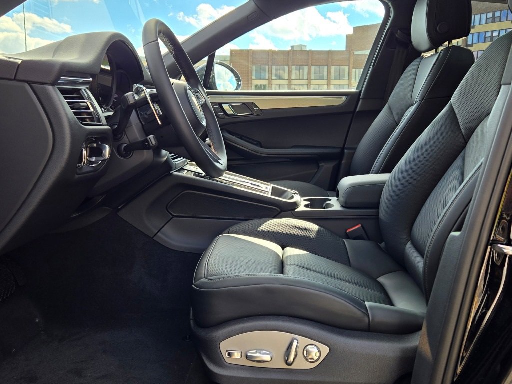 New 2026 Porsche Macan image 20