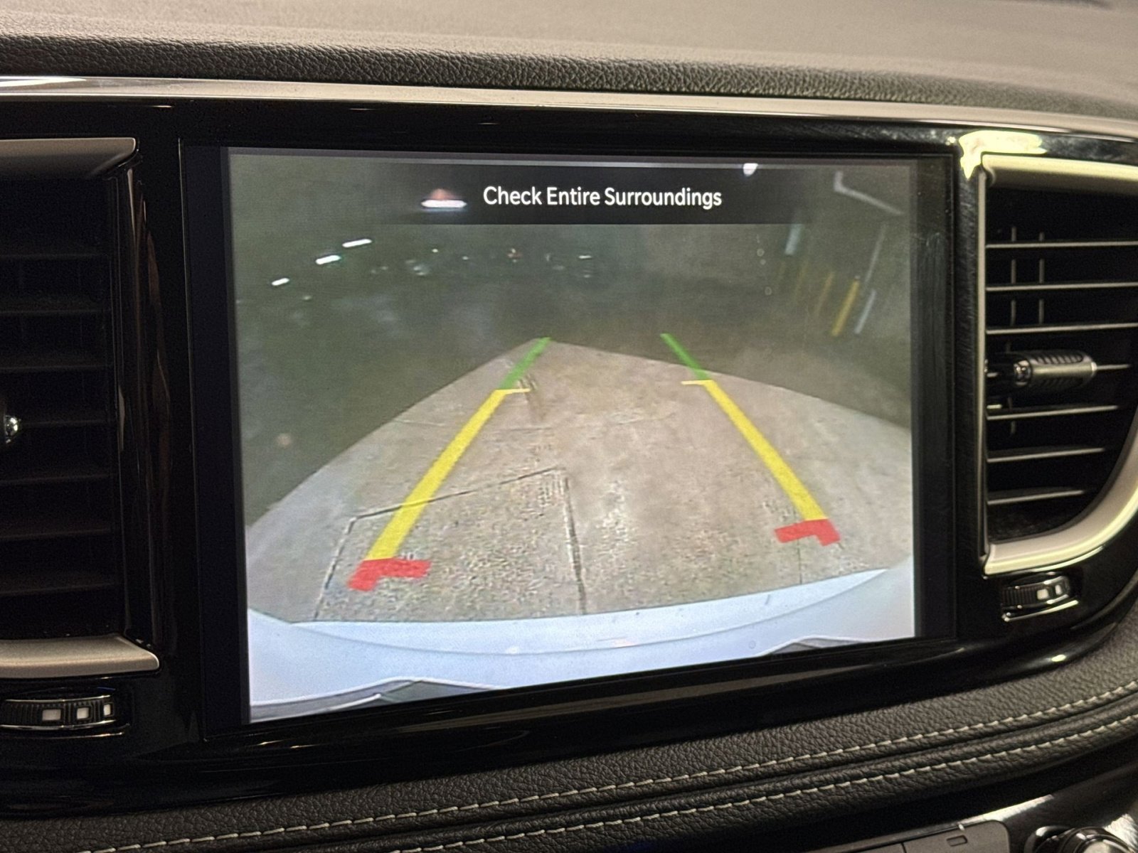 Used 2023 Chrysler Pacifica Touring-L image 23