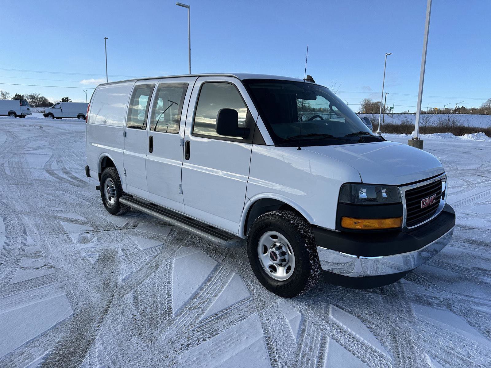 Used 2023 GMC Savana 2500 image 14