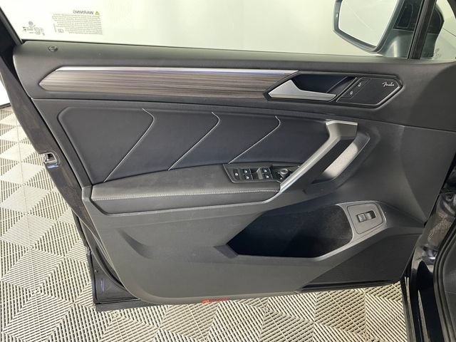 Used 2024 Volkswagen Tiguan SEL R-Line AWD/4WD image 16