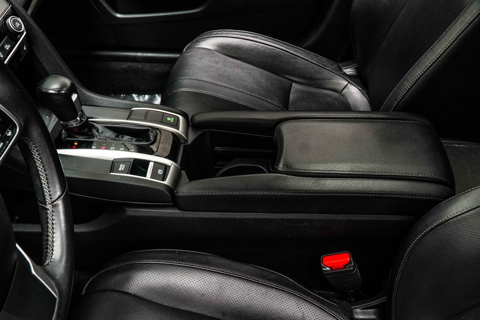 Used 2018 Honda Civic Touring image 17