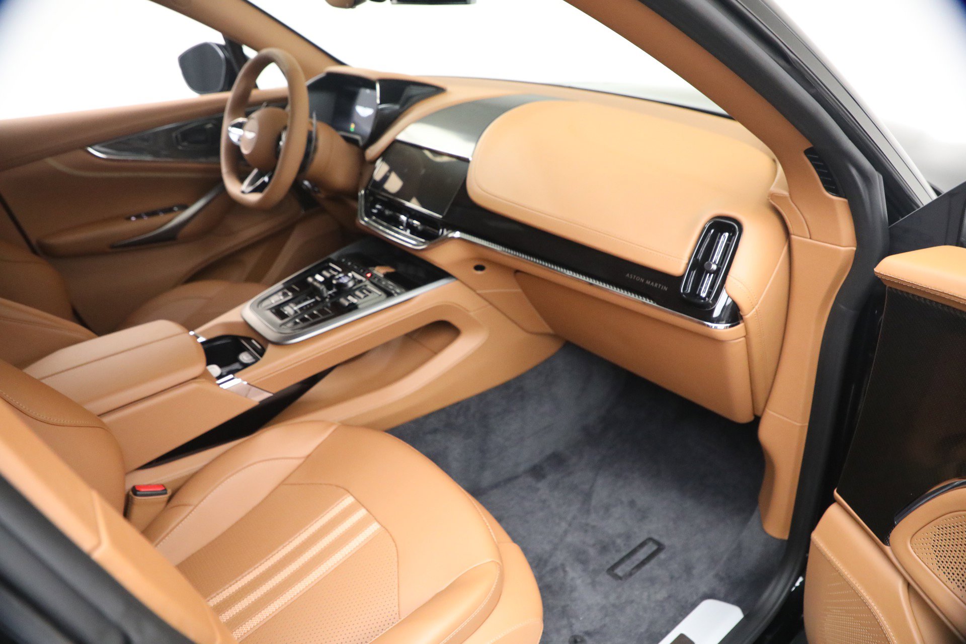 New 2026 Aston Martin DBX 707 AWD/4WD image 18