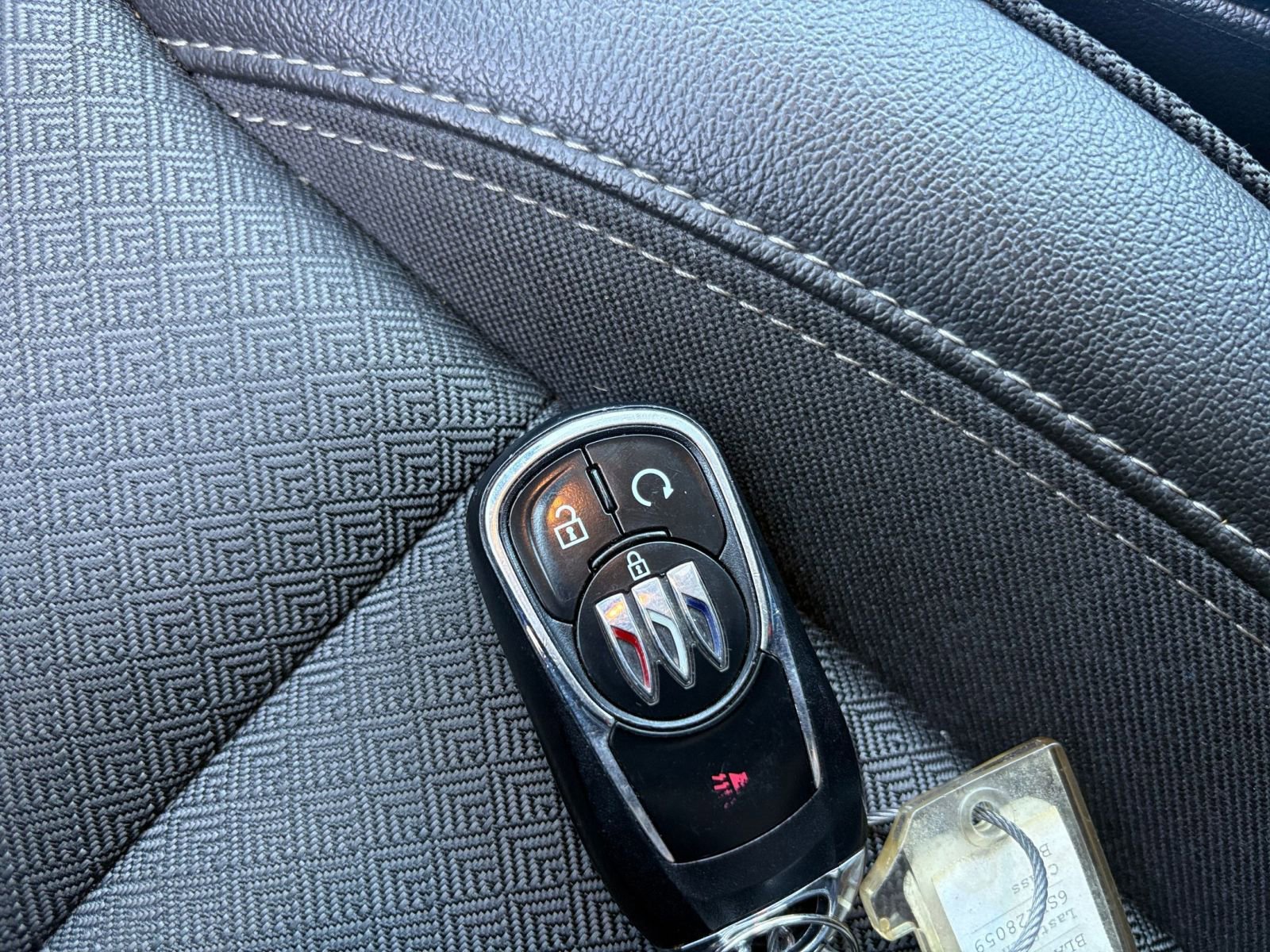 Used 2025 Buick Encore GX Preferred FWD image 23