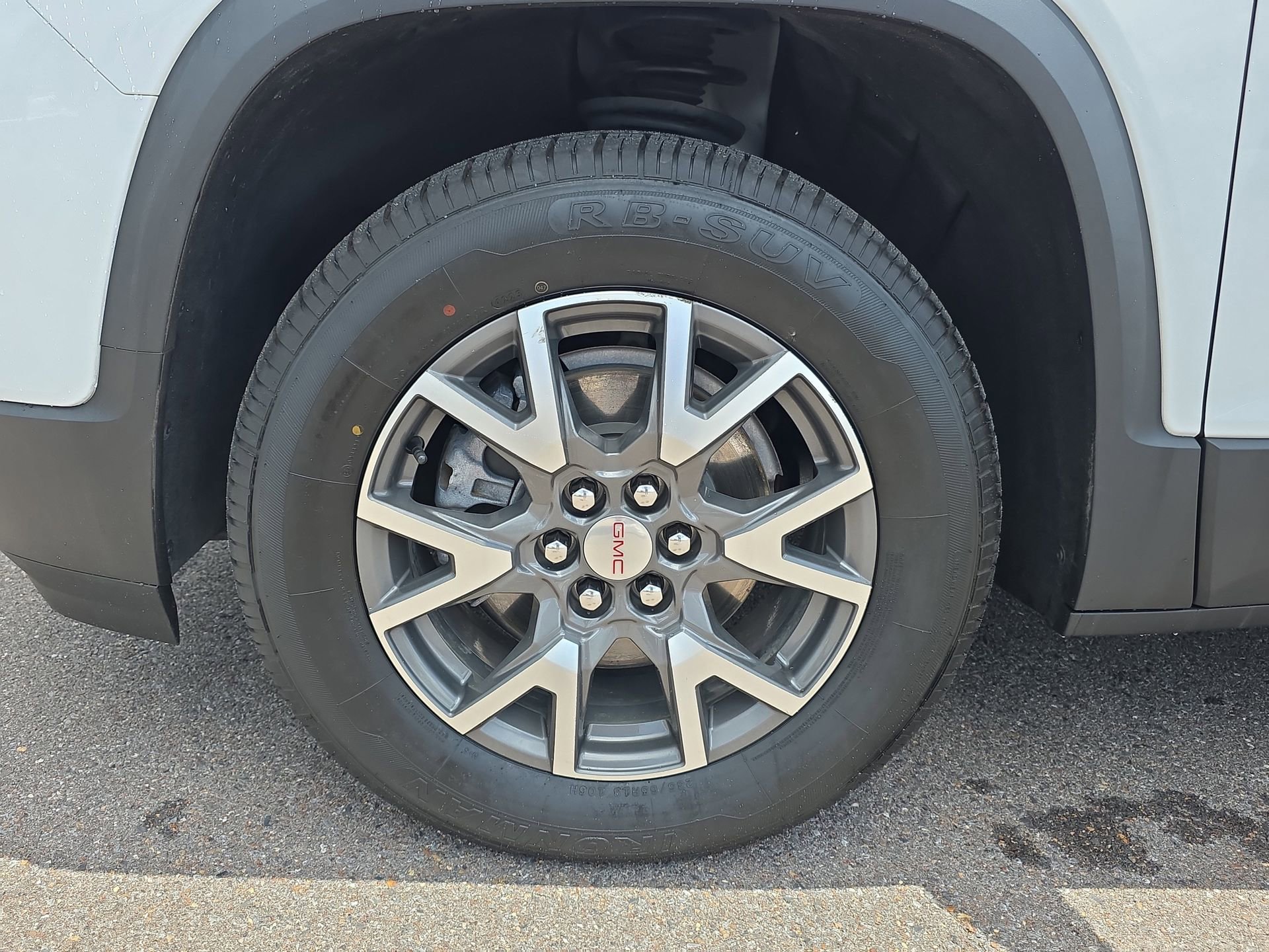 Used 2023 GMC Acadia SLE w/ Driver Convenience Package FWD image 9