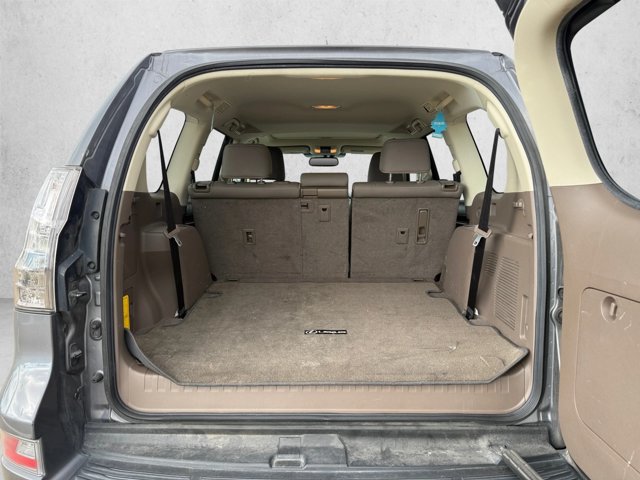 Used 2019 Lexus GX 460 AWD/4WD image 2