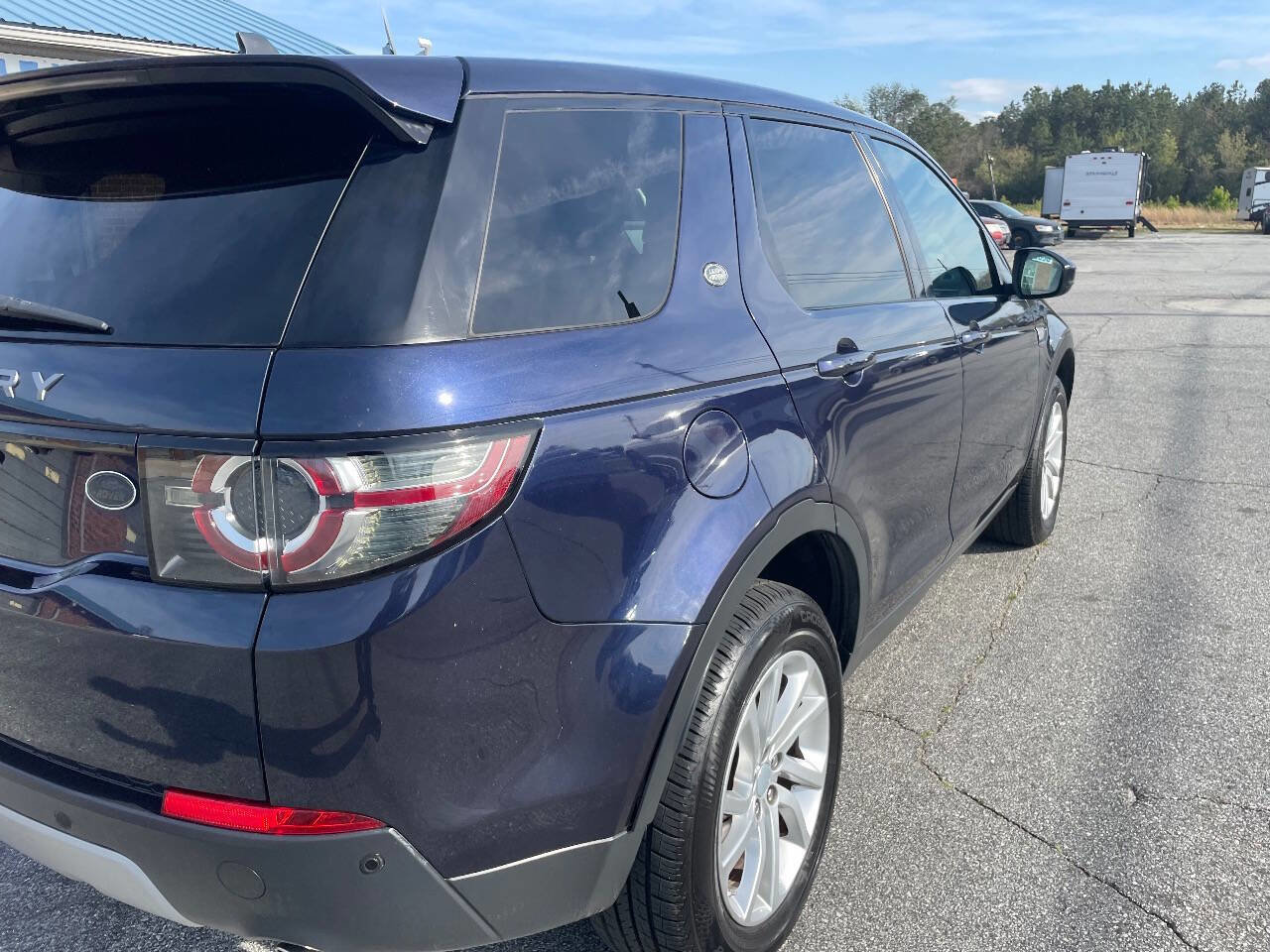 Used 2016 Land Rover Discovery Sport HSE image 3