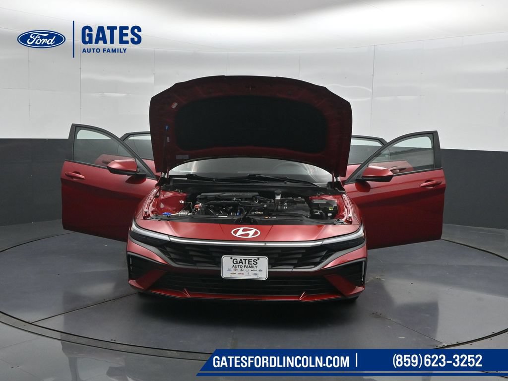 Used 2024 Hyundai Elantra SEL FWD image 58