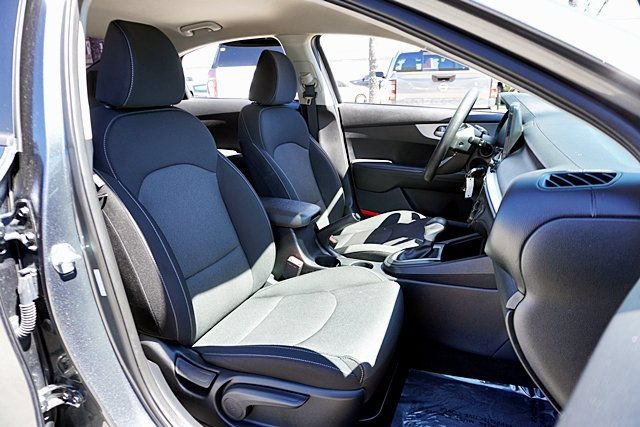 Used 2024 Kia Forte LXS FWD image 18