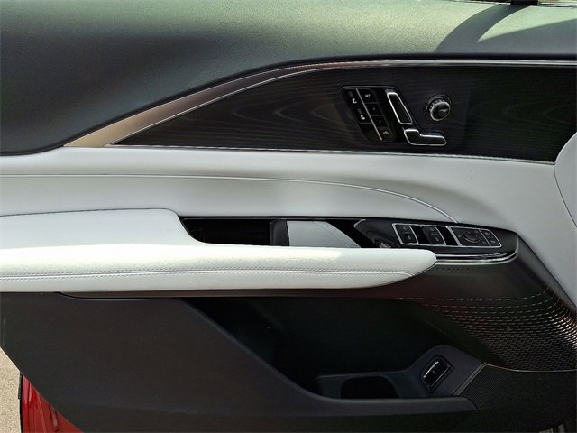 New 2025 Cadillac Lyriq Luxury image 9