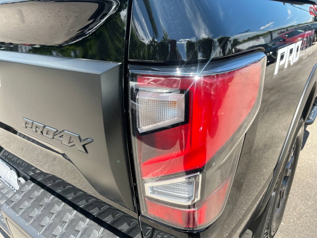 Used 2022 Nissan Titan PRO-4X w/ Pro-4x Convenience Package AWD/4WD image 44