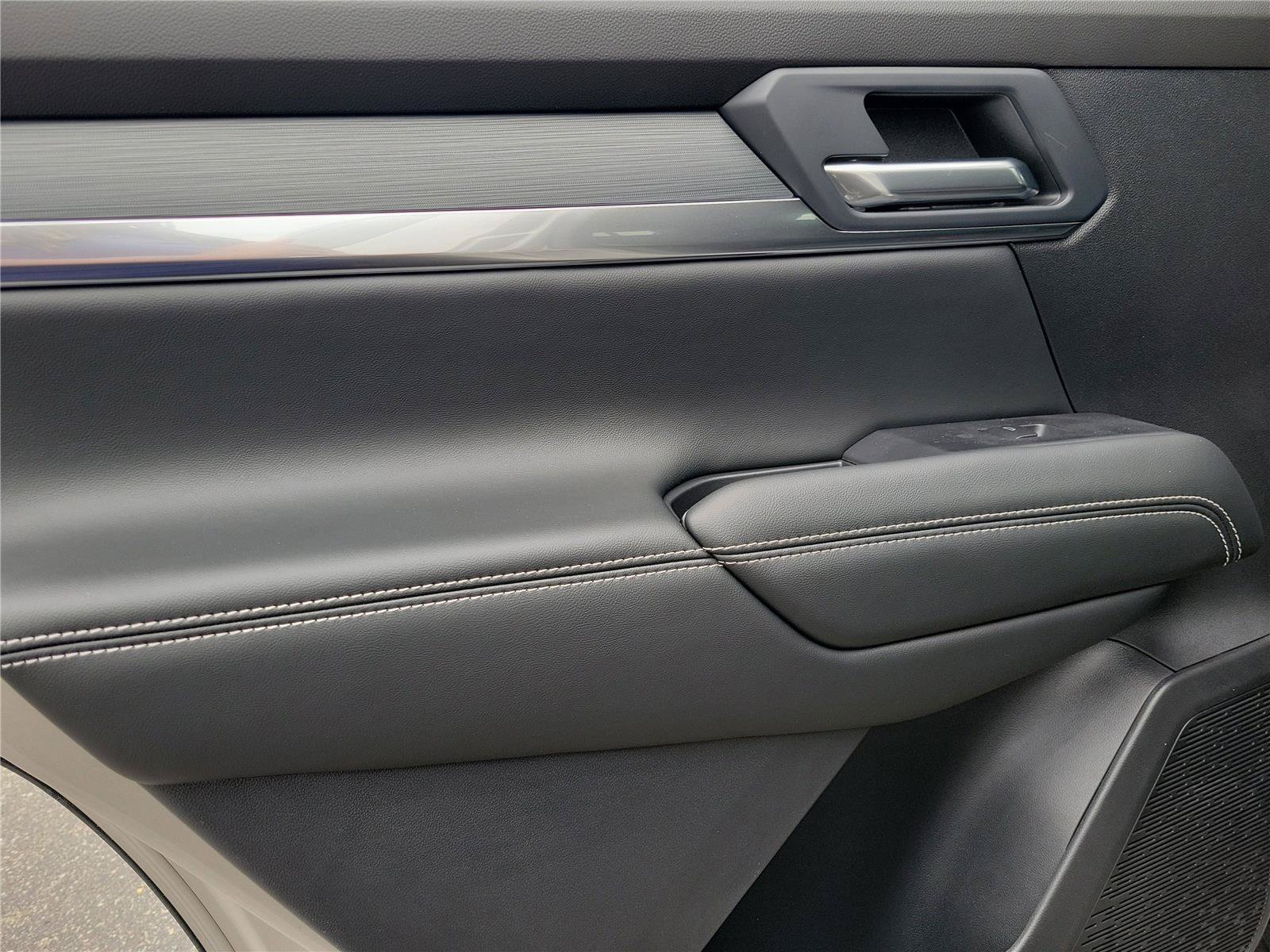 New 2026 GMC Terrain Elevation w/ Elevation Premium Package FWD image 16