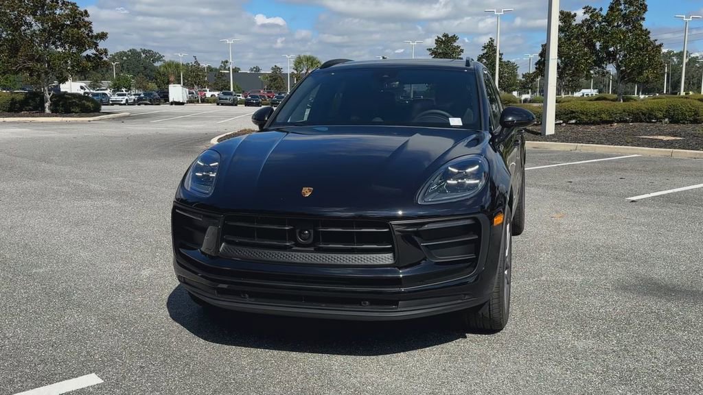 New 2026 Porsche Macan image 3