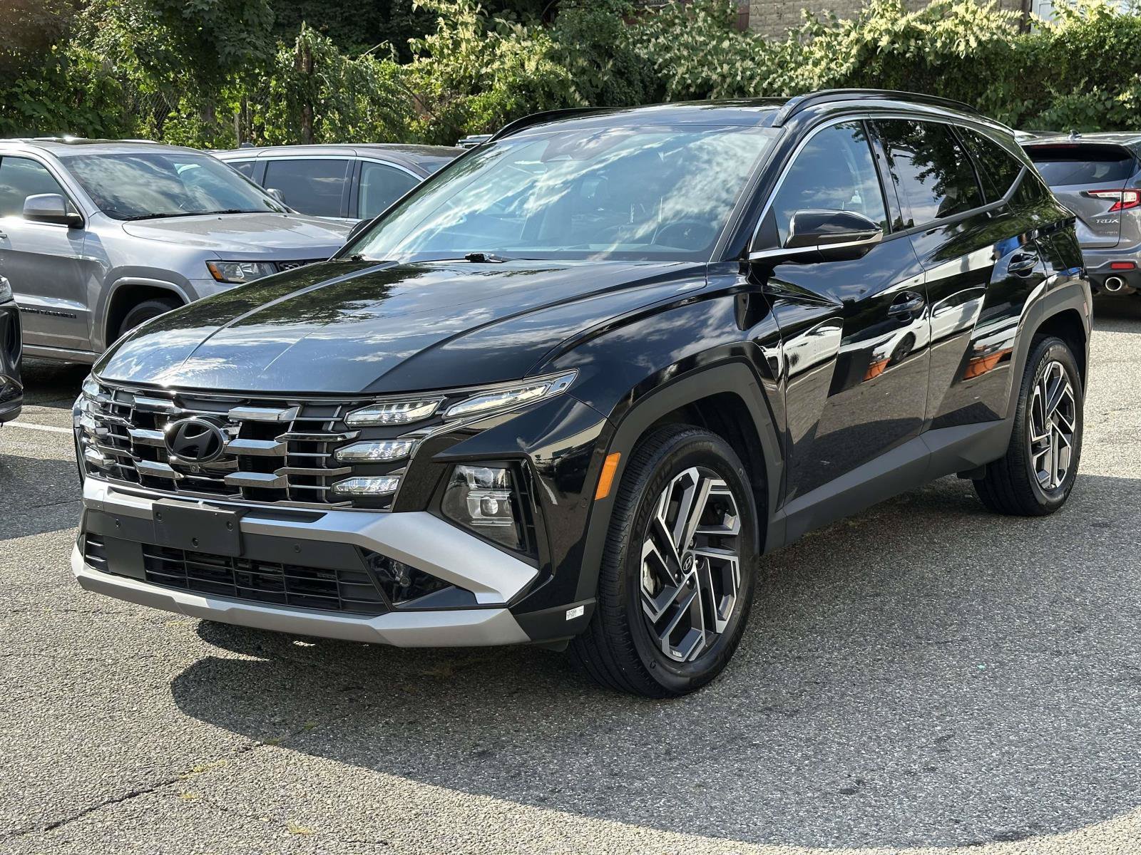 Used 2025 Hyundai Tucson Limited AWD/4WD image 7
