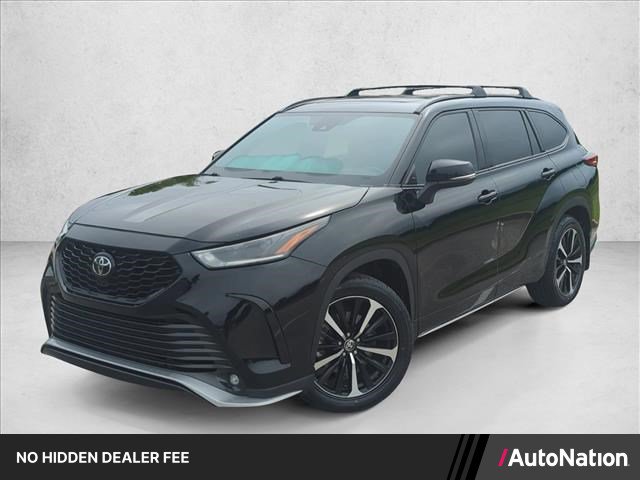 Used 2021 Toyota Highlander XSE FWD image 1