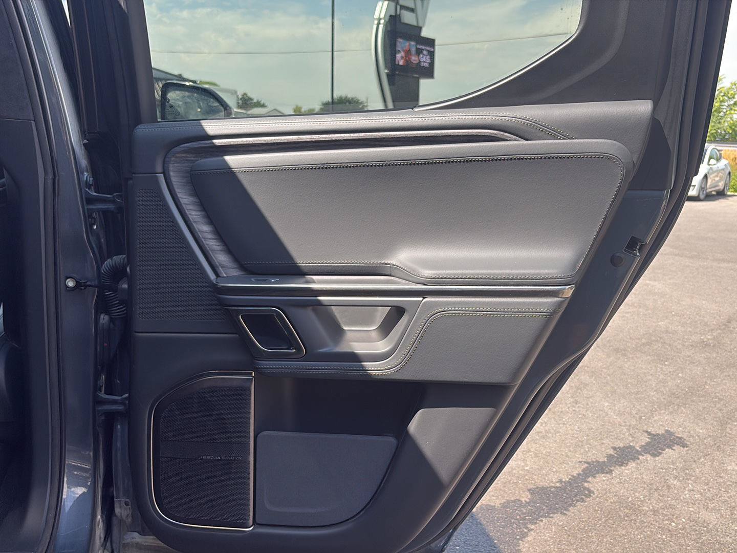 Used 2022 Rivian R1T Adventure AWD/4WD image 20