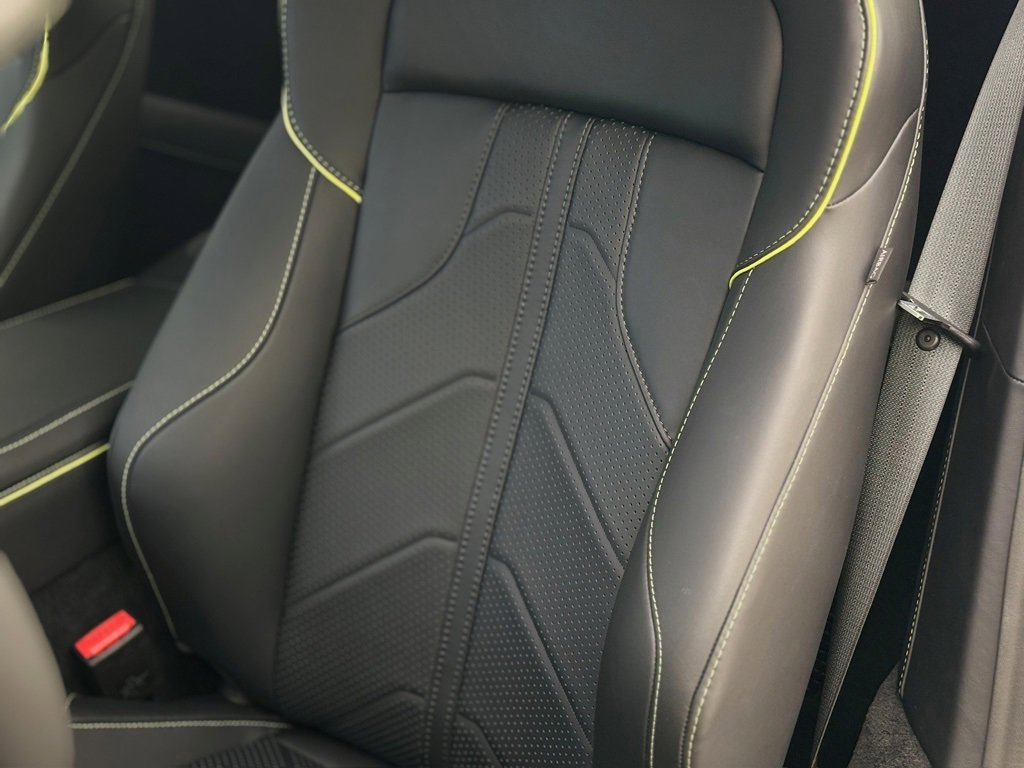 New 2025 Aston Martin V8 Vantage Coupe image 42