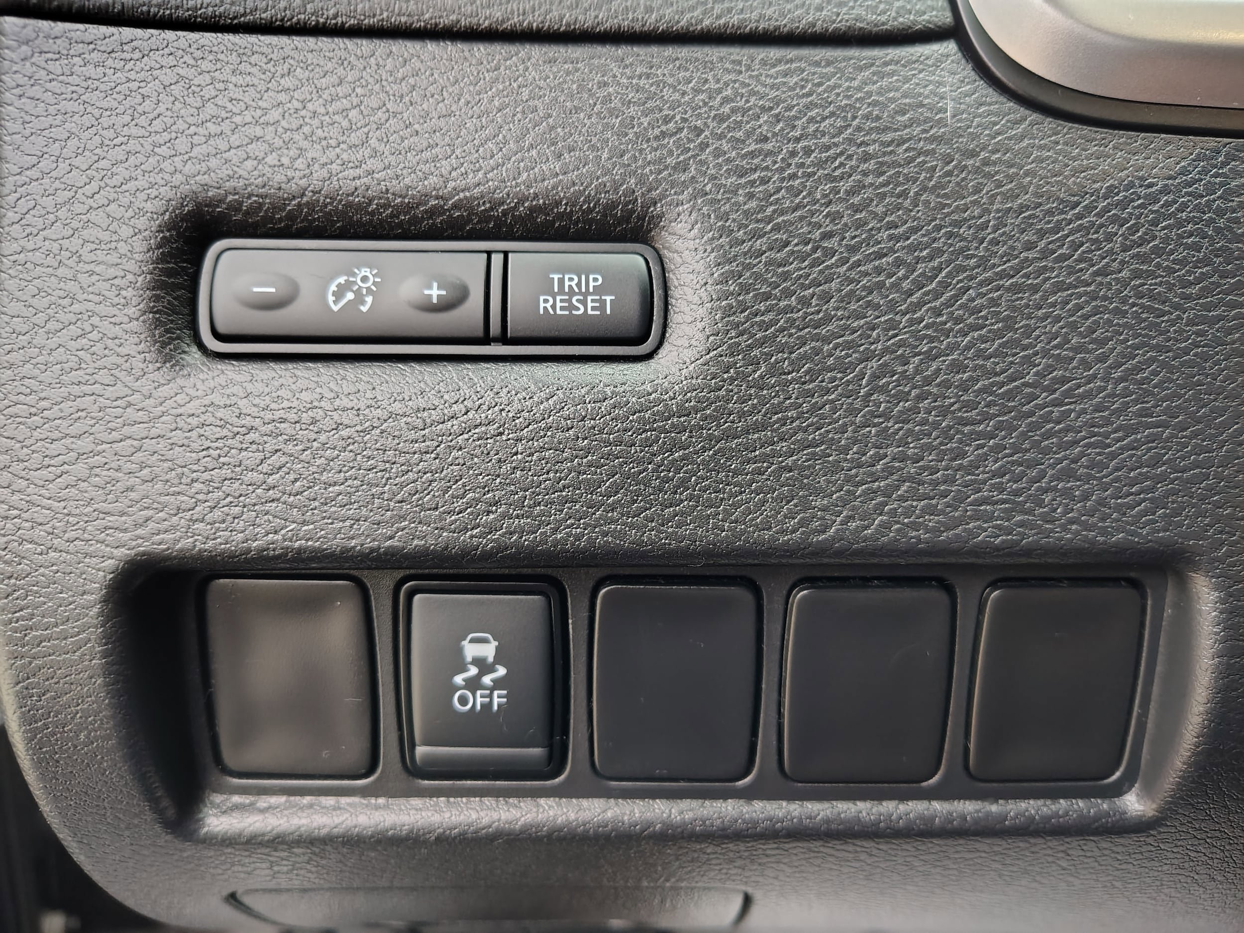 Used 2018 Nissan Murano SV w/ Premium Package image 26