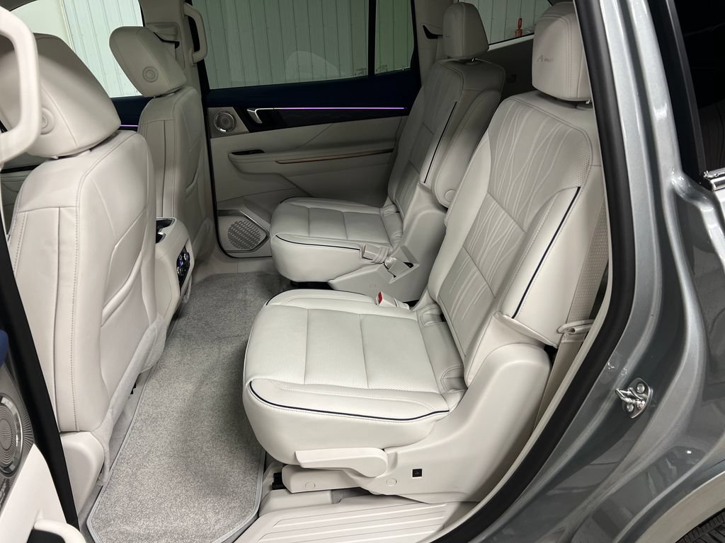 New 2026 Buick Enclave Avenir w/ Super Cruise Package AWD/4WD image 13