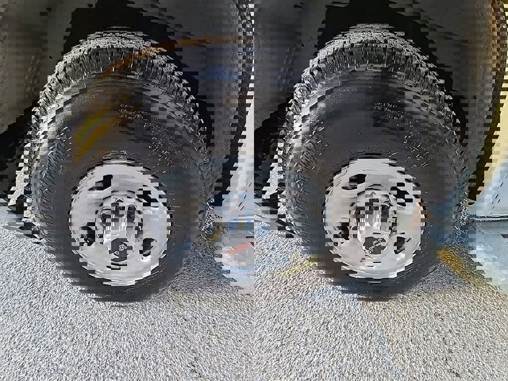 Used 2024 GMC Savana 2500 w/ Driver Convenience Package image 30