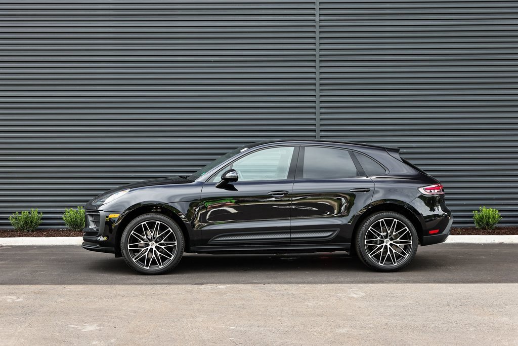 New 2026 Porsche Macan image 2