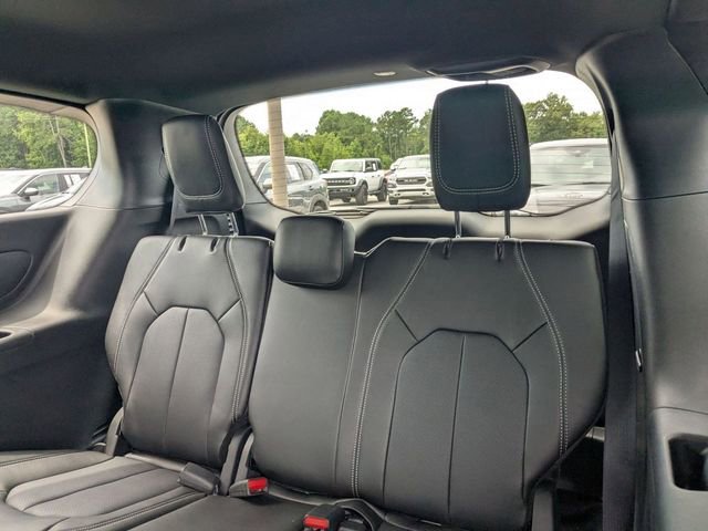 New 2026 Chrysler Voyager LX image 30