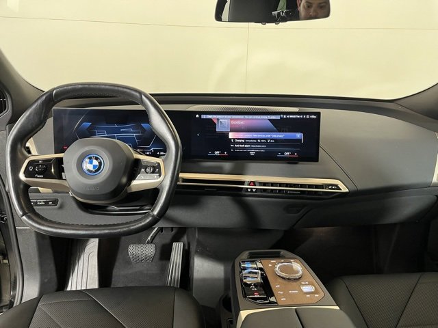 Used 2023 BMW iX xDrive50 w/ Ultimate Package 2 image 13