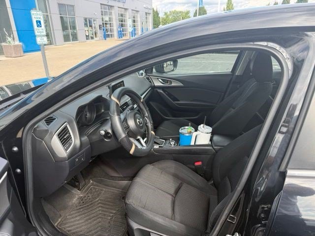 Used 2017 MAZDA MAZDA3 Sport w/ Preferred Equipment Package FWD image 3
