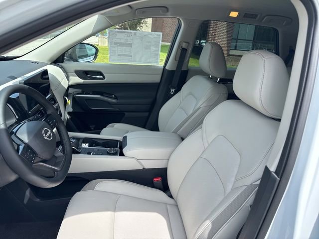 New 2026 Nissan Pathfinder SL AWD/4WD image 43
