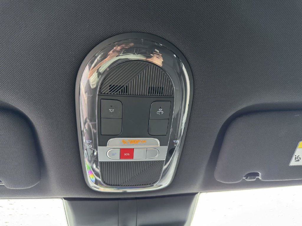 Used 2023 Hyundai Ioniq 6 SE AWD/4WD image 31