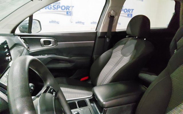 Used 2023 Kia Sorento LX image 14